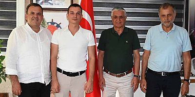 Belediye personelinden Başkan Topaloğlu’na veda ziyareti