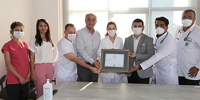 Belediye Tıp Merkezi’nin ruhsatı hekimlere teslim