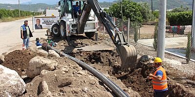 Beykonak ve Mavikent’te şebeke boruları yenileniyor