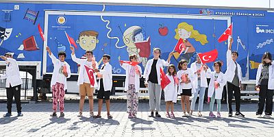 Bilim Ateşböceği TIR’ı, IMCD’nin desteği ile bilim tohumlarını bu sefer deprem bölgesindeki çocukların kalbine ekti