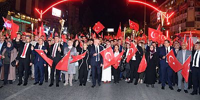 Binlerce kişi Cumhuriyetin 100’üncü yaşını coşkuyla kutladı