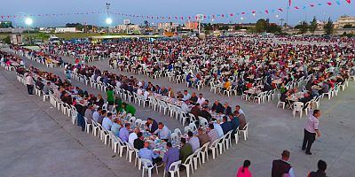 Binlerce vatandaş iftarda bir araya geldi