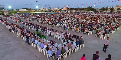 Binlerce vatandaş iftarda bir araya geldi