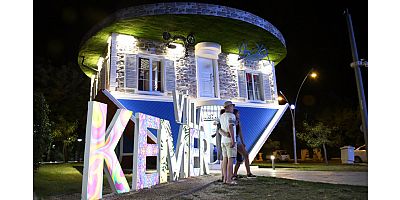 Bu eve girenlerin adeta başı dönüyor