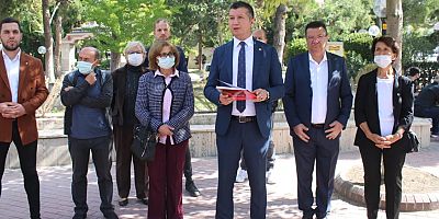 Burdur İl Başkanı İzzet Akbulut, Türkiye’de yaşanan eğitim sorununu değindi