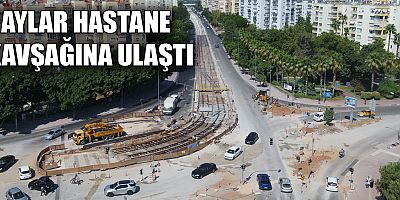 Büyükşehir 3. Etap Raylı Sistem’de raylar döşeniyor, yollar asfaltlanıyor