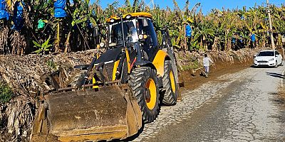 Büyükşehir Alanya’nın kırsal yollarında çalışıyor