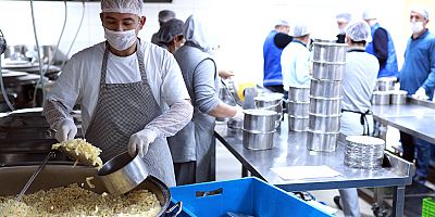 Büyükşehir aşevleri 683 bin kişilik yemek yardımı yaptı
