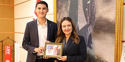 Büyükşehir Başkan Vekili Özdemir’e “Genç Kart”ı anlattı