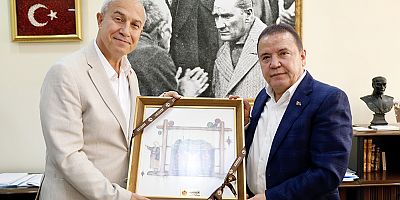 Büyükşehir Belediye Başkanı Böcek'ten Alanya'ya ziyaret