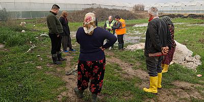 Büyükşehir Belediyesi Aksulu çiftçilerin yanında