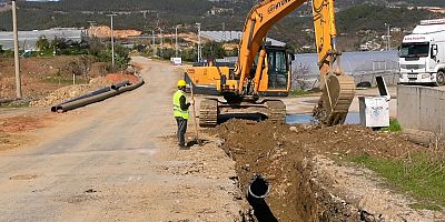 Büyükşehir Belediyesi Alanya’nın eskiyen içme suyu alt yapısını yeniliyor