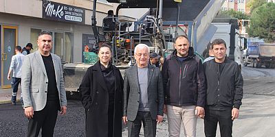 Büyükşehir Belediyesi’nden Finike’ye asfalt desteği 