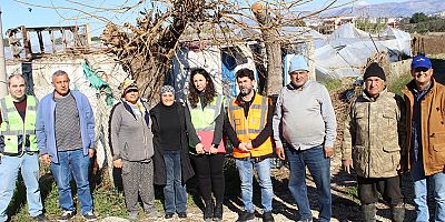 Büyükşehir Belediyesi’nden hortumdan zarar gören üreticiye destek 
