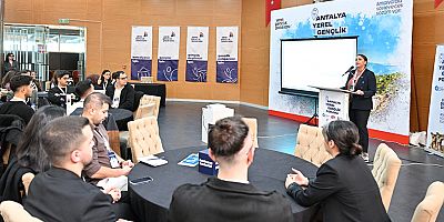 Büyükşehir’de ‘Antalya Yerel Gençlik Forumu’ düzenlendi 