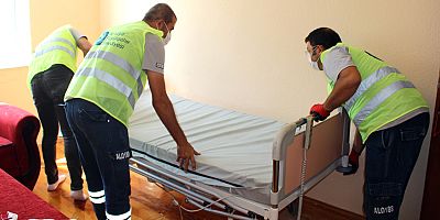 Büyükşehir’den 12 vatandaşa daha hasta yatağı yardımı