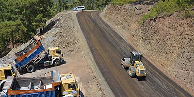 Büyükşehir’den Alanya Yaylakonak yoluna asfalt