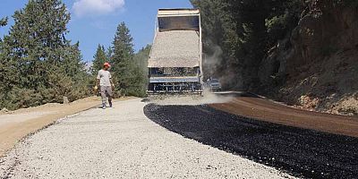Büyükşehir’den Altınkaya Mahallesinde asfalt çalışması