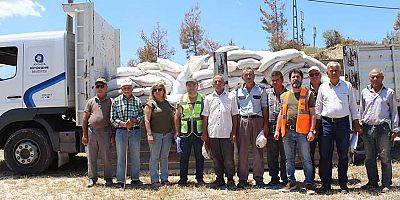 Büyükşehir’den çiftçilere gübre desteği 