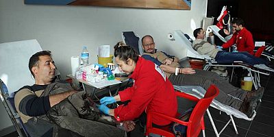 Büyükşehir’den depremzedeler için kan bağışı kampanyası