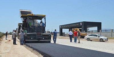 Büyükşehir’den Döşemealtı’nda yol çalışması