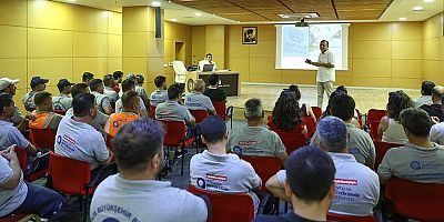 Büyükşehir’den ilaçlama personeline eğitim