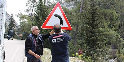 Büyükşehir’den Kemer yayla yollarında kapsamlı çalışma 
