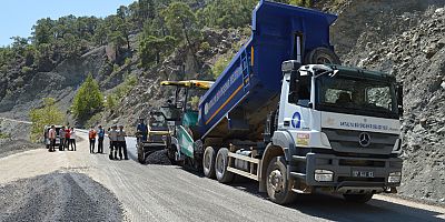 Büyükşehir’den Konyaaltı’nda asfalt çalışması