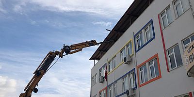 Büyükşehir’den liseye çatı desteği