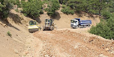 Büyükşehir’den Manavgat’ta asfalt öncesi hazırlık