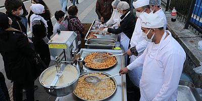 Büyükşehir’den Miraç Kandili’nde lokma ikramı