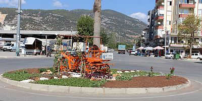Büyükşehir’den Serik ve Finike’de peyzaj çalışması