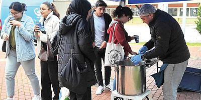 Büyükşehir’den üniversitelilere çorba ikramı