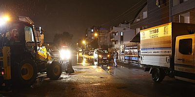 Büyükşehir ekipleri yağmur ve fırtınaya karşı seferber oldu