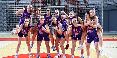 Büyükşehir’in basketbolcu kızları Antalya şampiyonu oldu