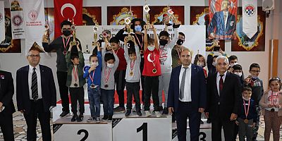Büyükşehir’in düzenlediği satranç turnuvası sona erdi