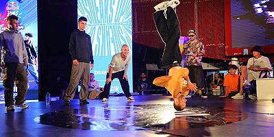 Büyükşehir’in Uluslararası Gençlik ve Dans Festivali sona erdi