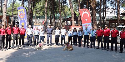 Büyükşehir izcilerinden Jandarma Komutanlığı’na ziyaret