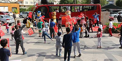 Büyükşehir Manavgat ve Serikli çocuklara 23 Nisan coşkusu yaşattı