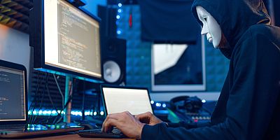 Çalışanları GSM operatörü olarak kandırıyorlar