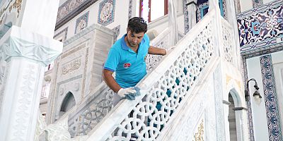 Camilerde Ramazan temizliği