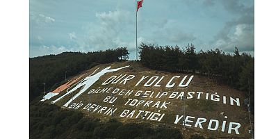 Çanakkale’nin simgesi Dur Yolcu Anıtı