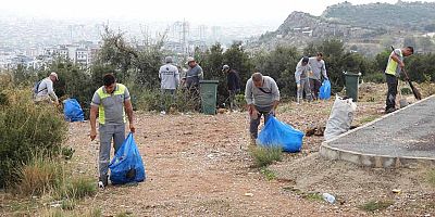 Çankaya’da temizlik seferberliği; 80 çuval çöp toplandı
