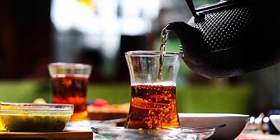 Çay günlük su tüketimi ihtiyacını karşılıyor mu?