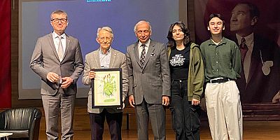 CERN'in Parçacık Fiziği Duayeni Prof. Dr. Walter Skandale Türkiye'de Gençlerle Buluştu
