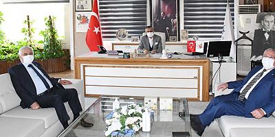 CHP eski Antalya Milletvekili Tuncay Ercenk, Kemer Belediyesi'nde...