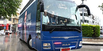 CHP Grup Başkanvekili Özel Kemer’de vatandaşları selamladı