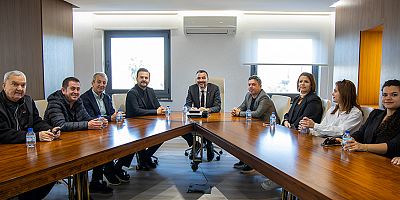 CHP heyetinden Başkan Vekili Çiçek'e ziyaret