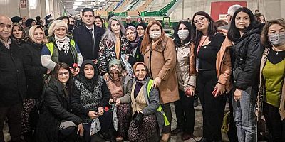 CHP'li Halıcı Anneler Günü'nü kutladı