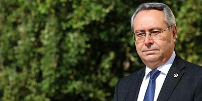 ekmek kuyruklarında da donmaya devam ediyor